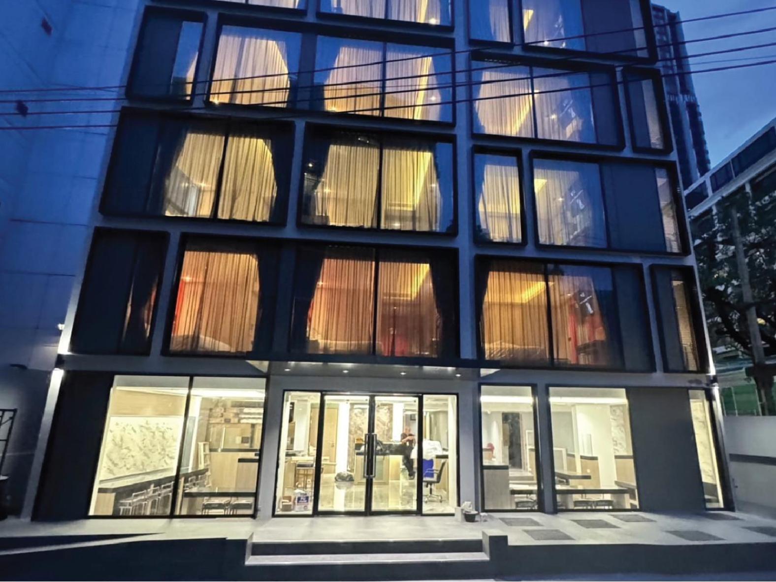 T2 The Portal Sukhumvit Hotel Банкок Екстериор снимка