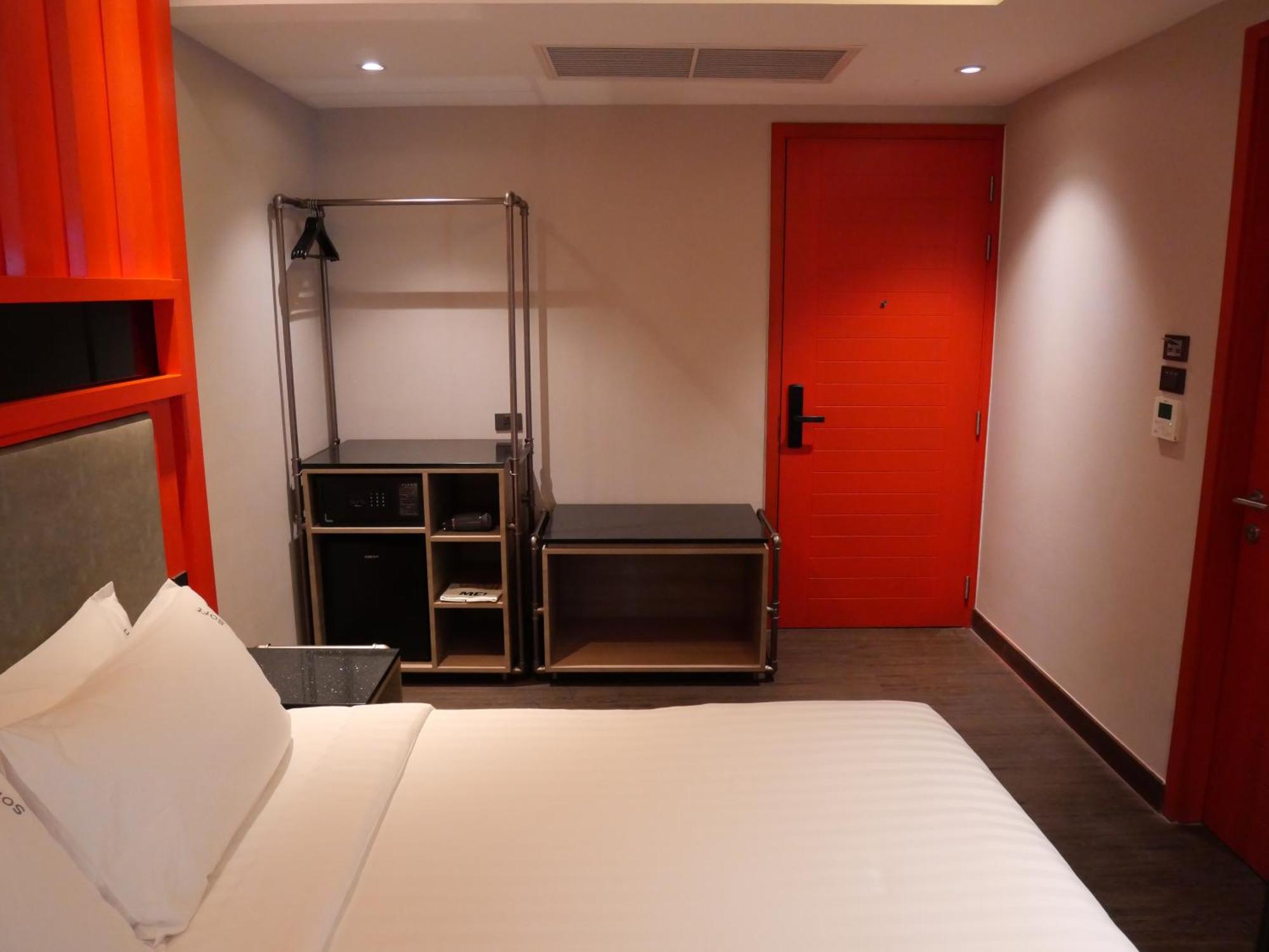 T2 The Portal Sukhumvit Hotel Банкок Екстериор снимка