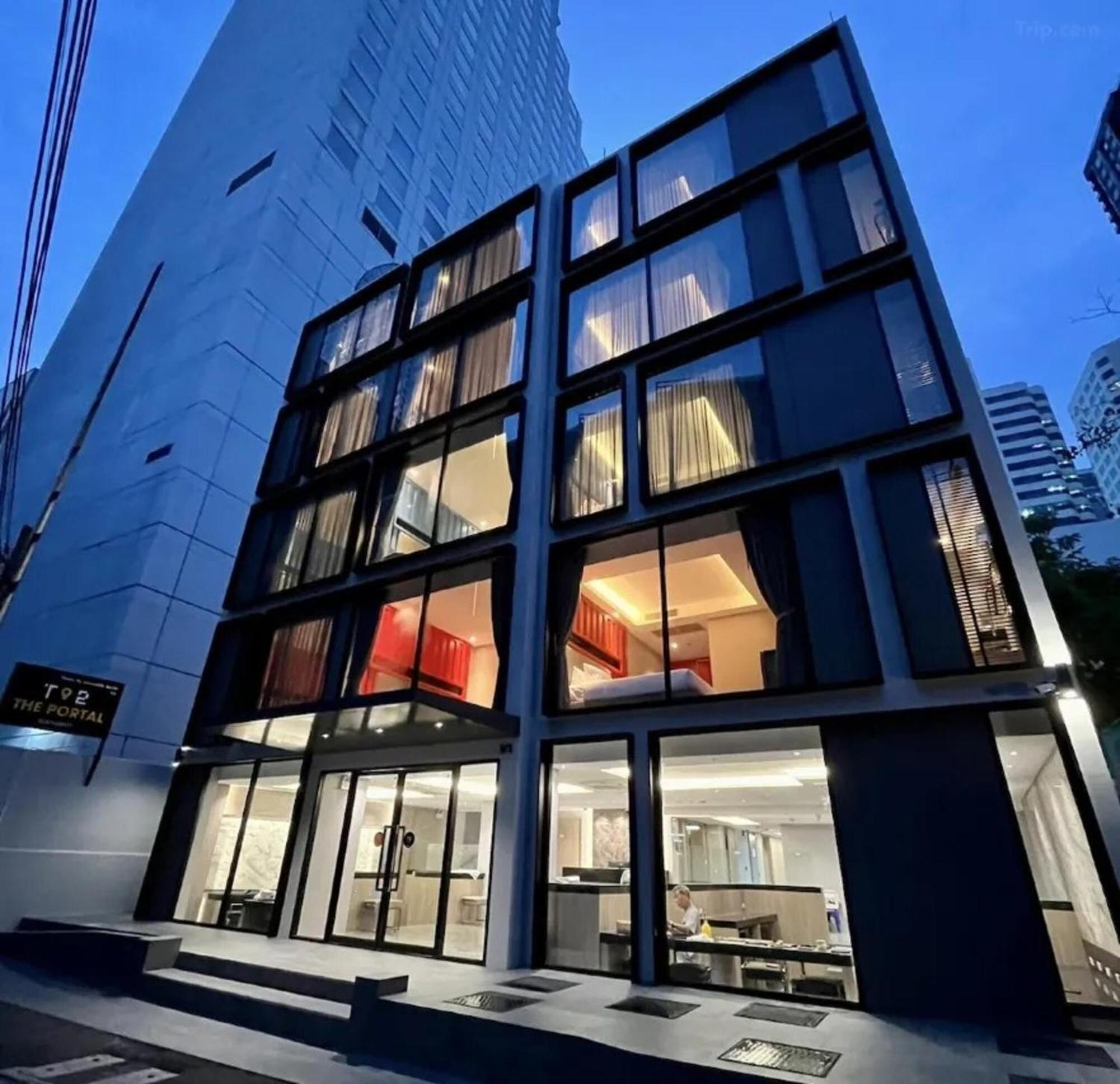 T2 The Portal Sukhumvit Hotel Банкок Екстериор снимка