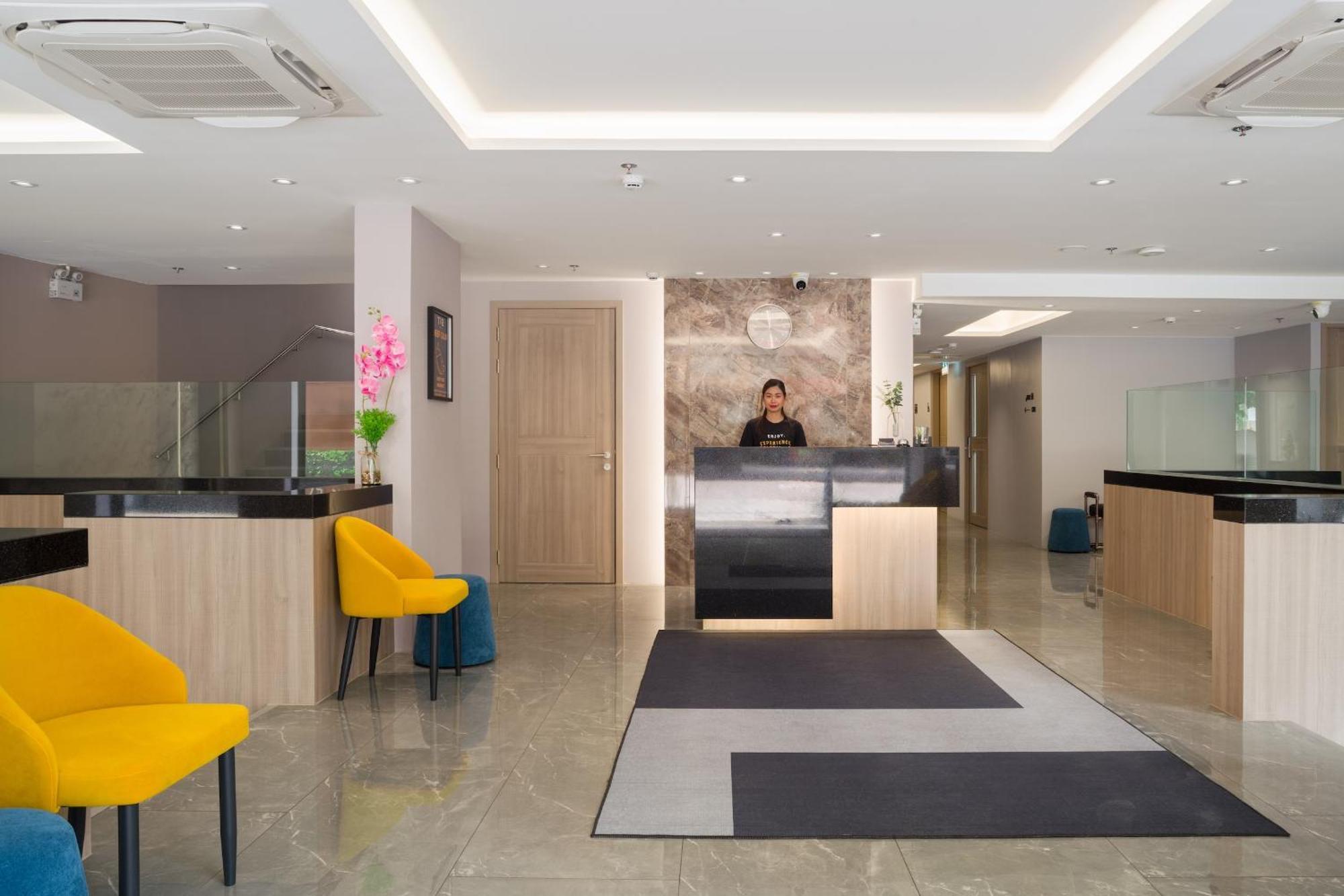 T2 The Portal Sukhumvit Hotel Банкок Екстериор снимка