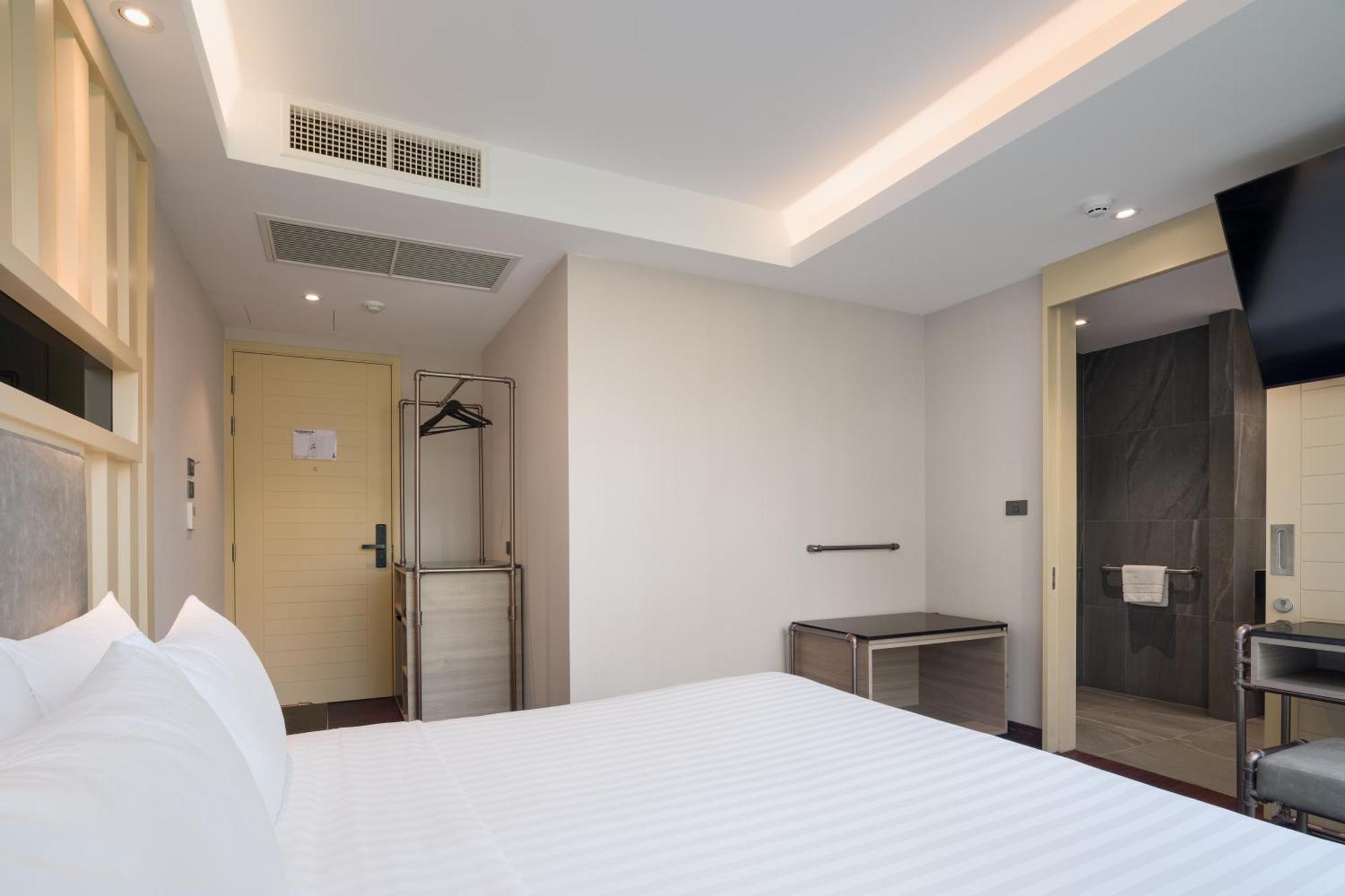 T2 The Portal Sukhumvit Hotel Банкок Екстериор снимка