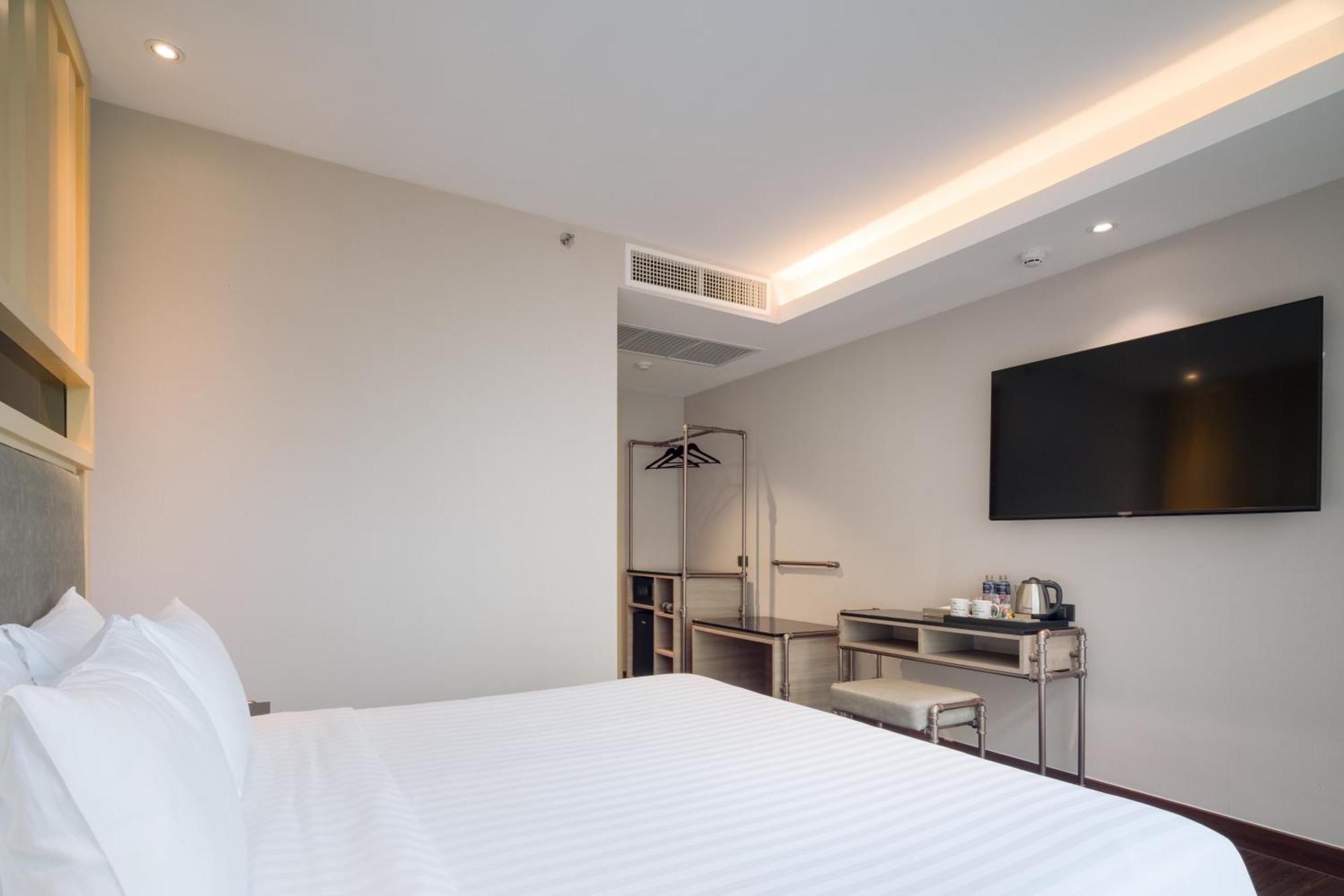 T2 The Portal Sukhumvit Hotel Банкок Екстериор снимка